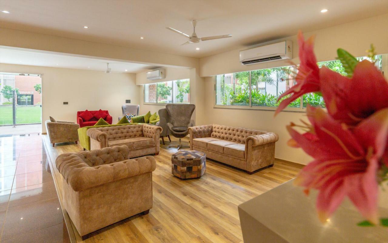 Siara Styles Amba Suites, Gandhinagar Zewnętrze zdjęcie